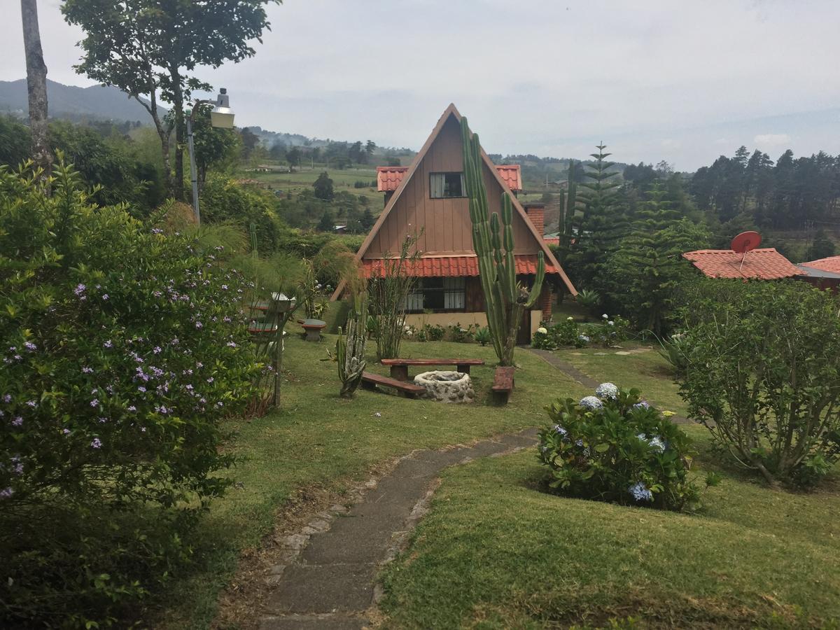 Hotel Chalets Los Volcanes Fraijanes Buitenkant foto