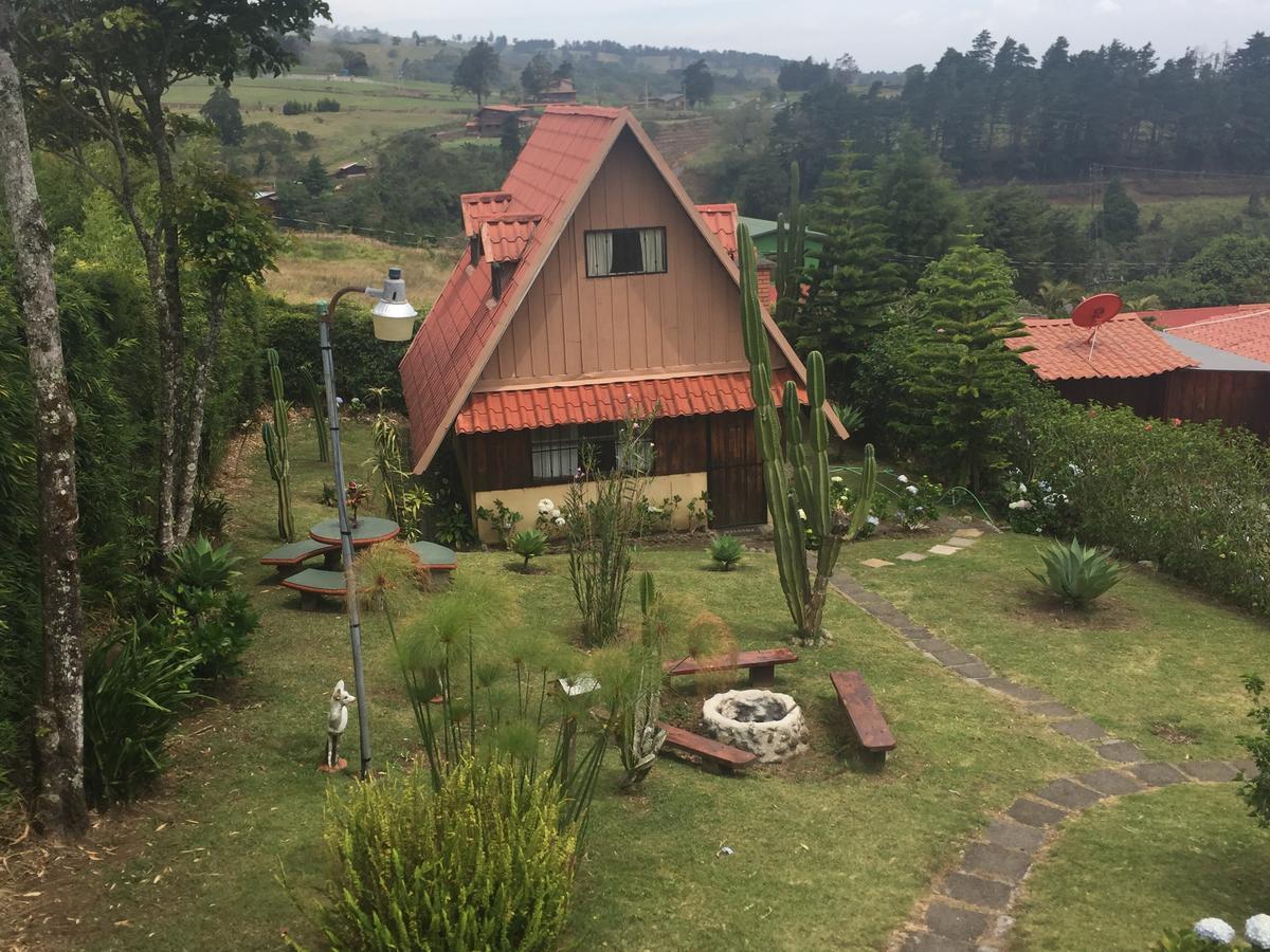 Hotel Chalets Los Volcanes Fraijanes Buitenkant foto